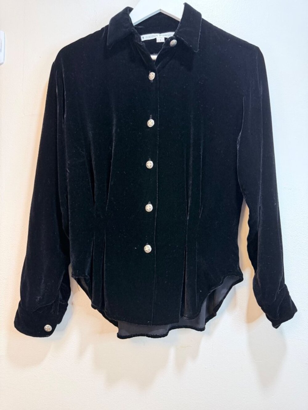 Dark Romantic VTG Flatiron Workshop NY Silk Blend Black Velvet Button Top Size 1